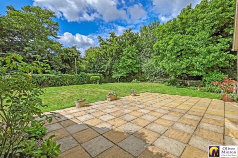 Southerly aspect Side Garden