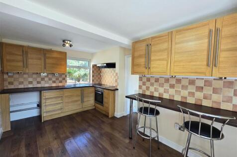 KITCHEN / BREAKFAST ROOM