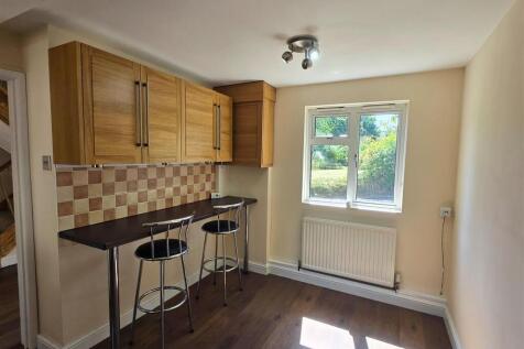 KITCHEN / BREAKFAST ROOM