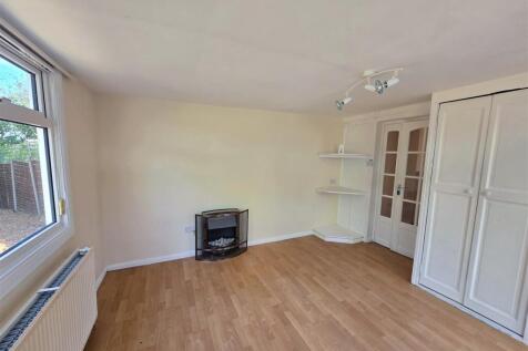 PLAYROOM/FAMILY ROOM