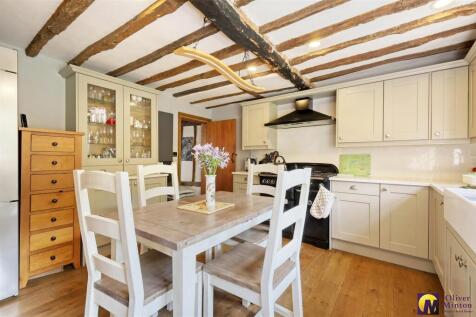 Attractive Kitchen/Breakfast Room