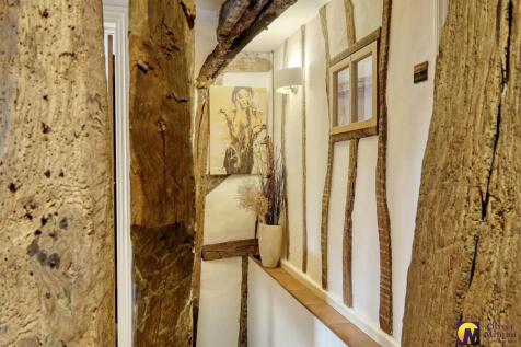Split Level First Floor Landing
