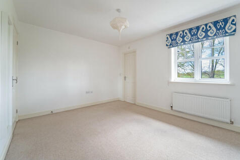 Detached 4 Bed 2 ...
