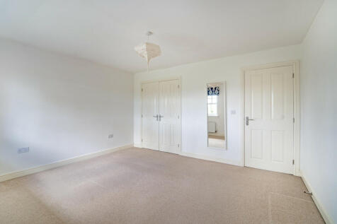 Detached 4 Bed 2 ...