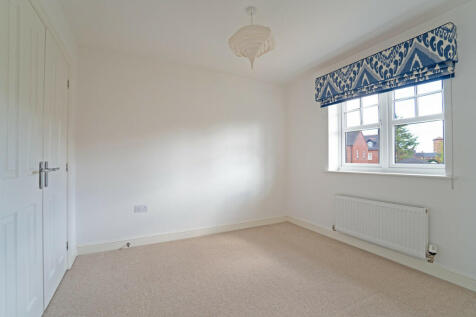Detached 4 Bed 2 ...