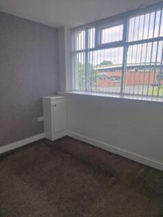 1 Bed Flat Cheste...