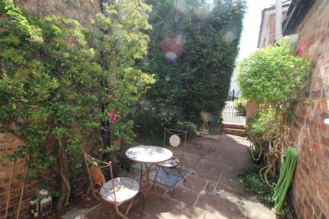 Patio 1
