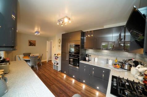 Kitchen Diner 1