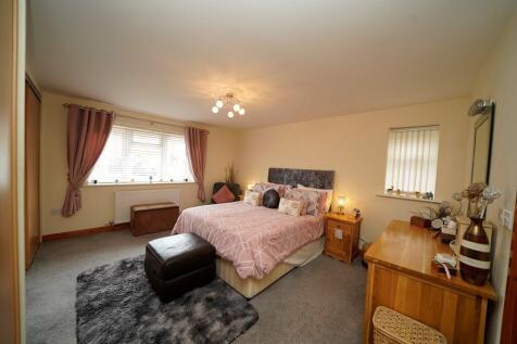 Master bedroom 3