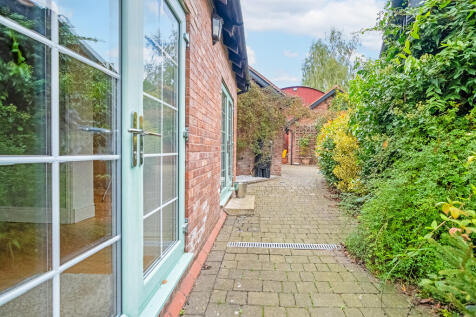 bungalowpatio