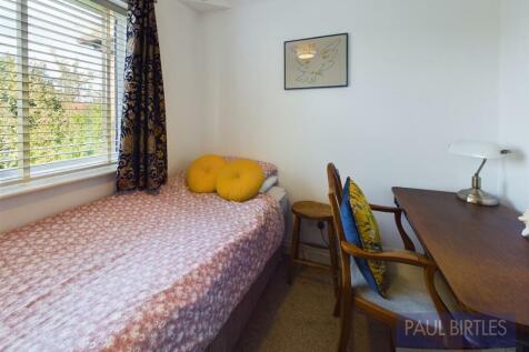 CAM04378G0-PR0005-STILL008.jpg