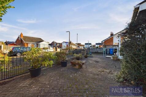 CAM01301G0-PR0563-STILL034.jpg