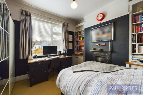 CAM04378G0-PR0037-STILL055.jpg