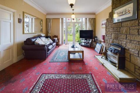 CAM01301G0-PR0477-STILL017.jpg