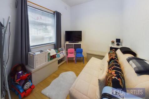 CAM04378G0-PR0080-STILL005.jpg