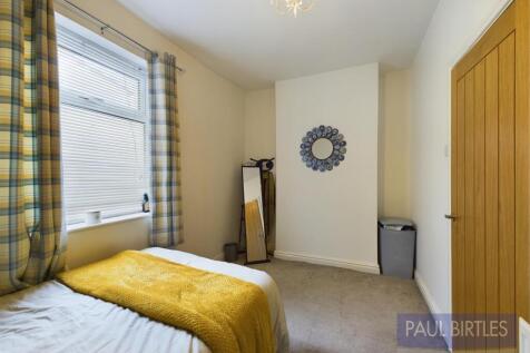 CAM04378G0-PR0085-STILL017.jpg