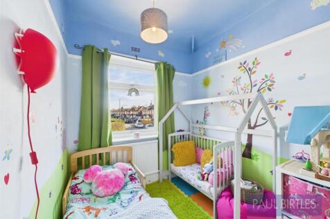 CAM04378G0-PR0099-STILL016.jpg
