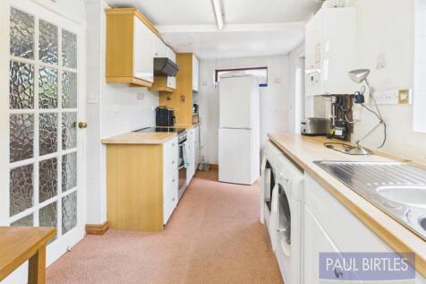 CAM01301G0-PR0615-STILL007.jpg