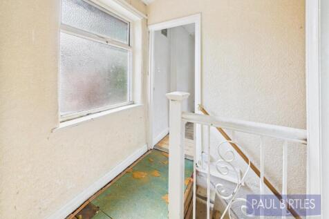 CAM04378G0-PR0141-STILL009.jpg