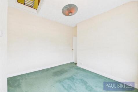 CAM04378G0-PR0174-STILL013.jpg