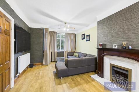 CAM04378G0-PR0185-STILL007.jpg