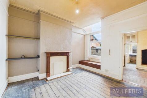 CAM04378G0-PR0197-STILL013.jpg