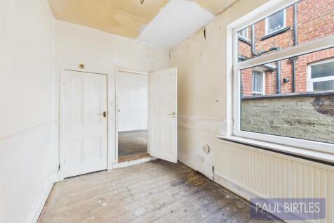 CAM04378G0-PR0197-STILL018.jpg