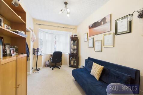 CAM04378G0-PR0211-STILL017.jpg