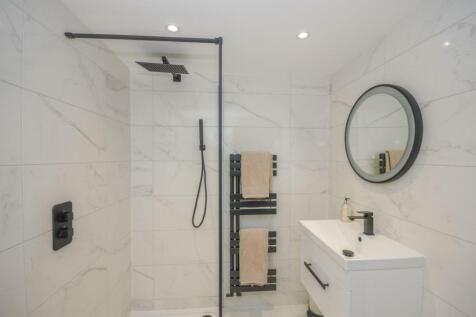 Ensuite pic 2.jpg