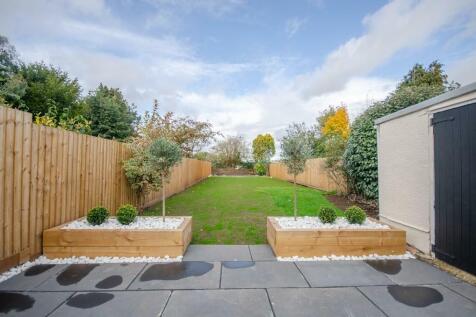REAR GARDEN.jpg