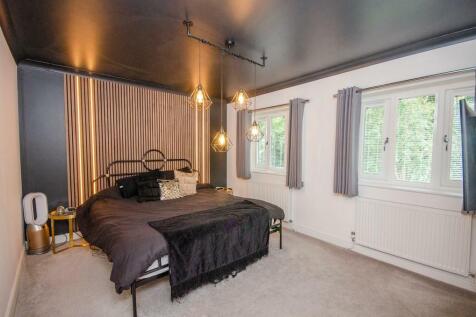 Bedroom one.jpg