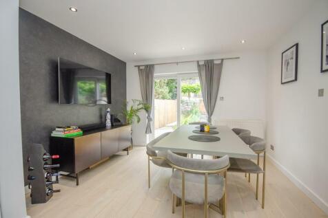 Dining area.jpg