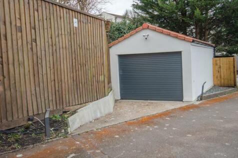 Garage.jpg