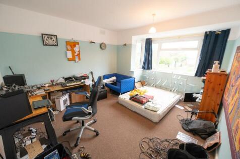 Bedroom one.jpg