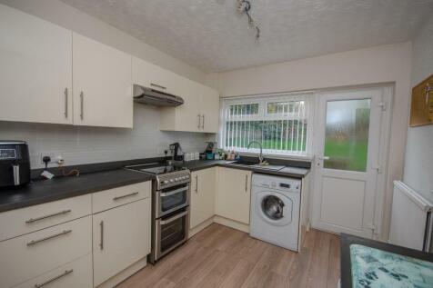 Kitchen pic 2.jpg