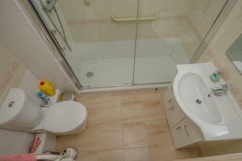 Shower room.jpg