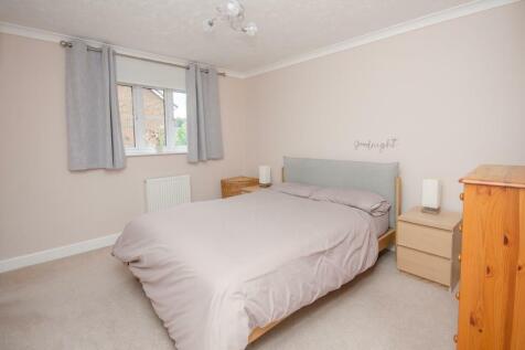 Master bedroom.jpg