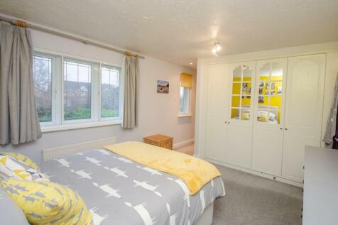 Bedroom one pic 2.jpg