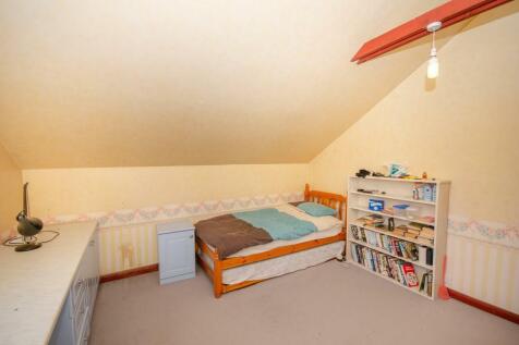 Bedroom 2 pic 2.jpg