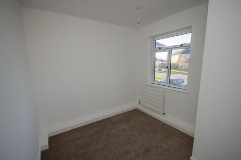 Bedroom 4.jpg