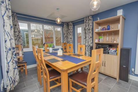Dining area.jpg