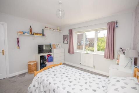 Bedroom three pic 2.jpg