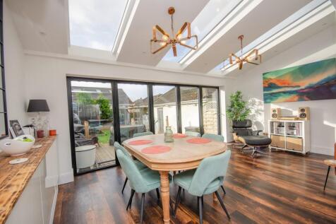 Dining area.jpg