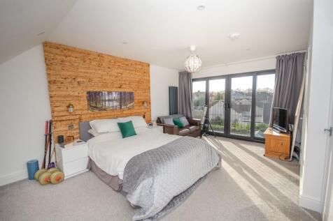 Master bedroom.jpg