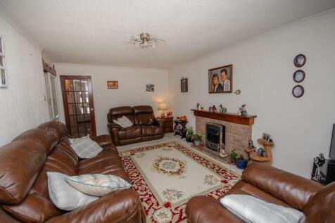 Lounge pic 2.jpg