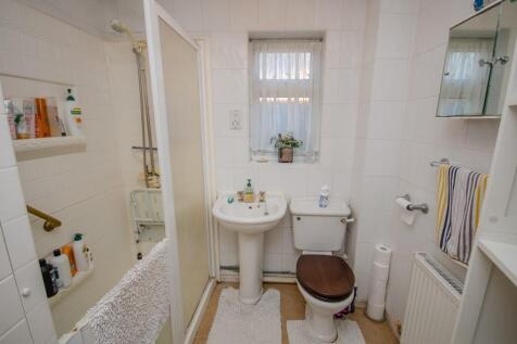 Shower room.jpg