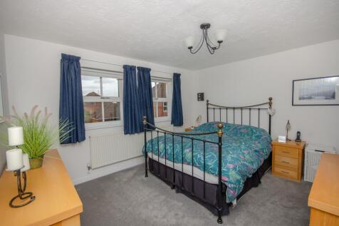 Master bedroom.jpg