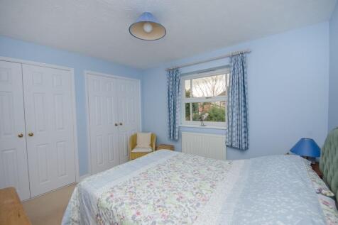 Bedroom 2 pic 2.jpg