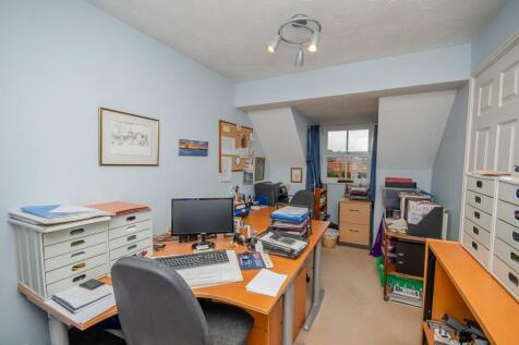Bedroom 4.jpg