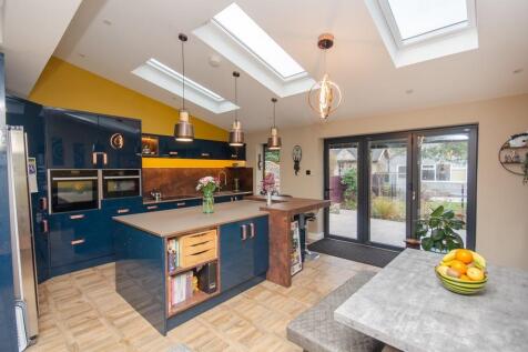 Kitchen-diner pic 2.jpg
